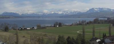 Blick von der Dachterasse, links in der Ecke das Wohnheim